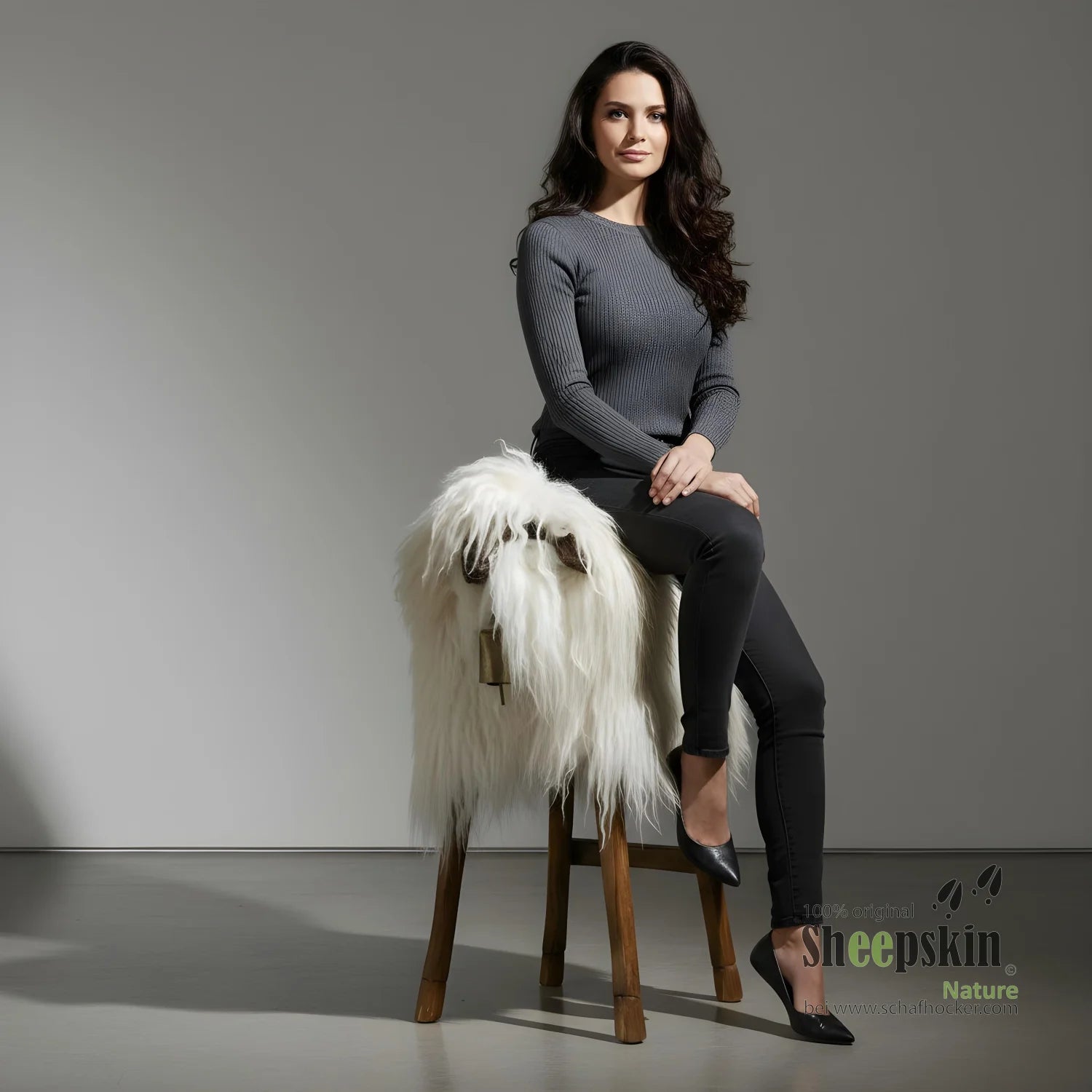 Barhocker ’Joggl der ungebändigte Bua’ Tierhocker Widder