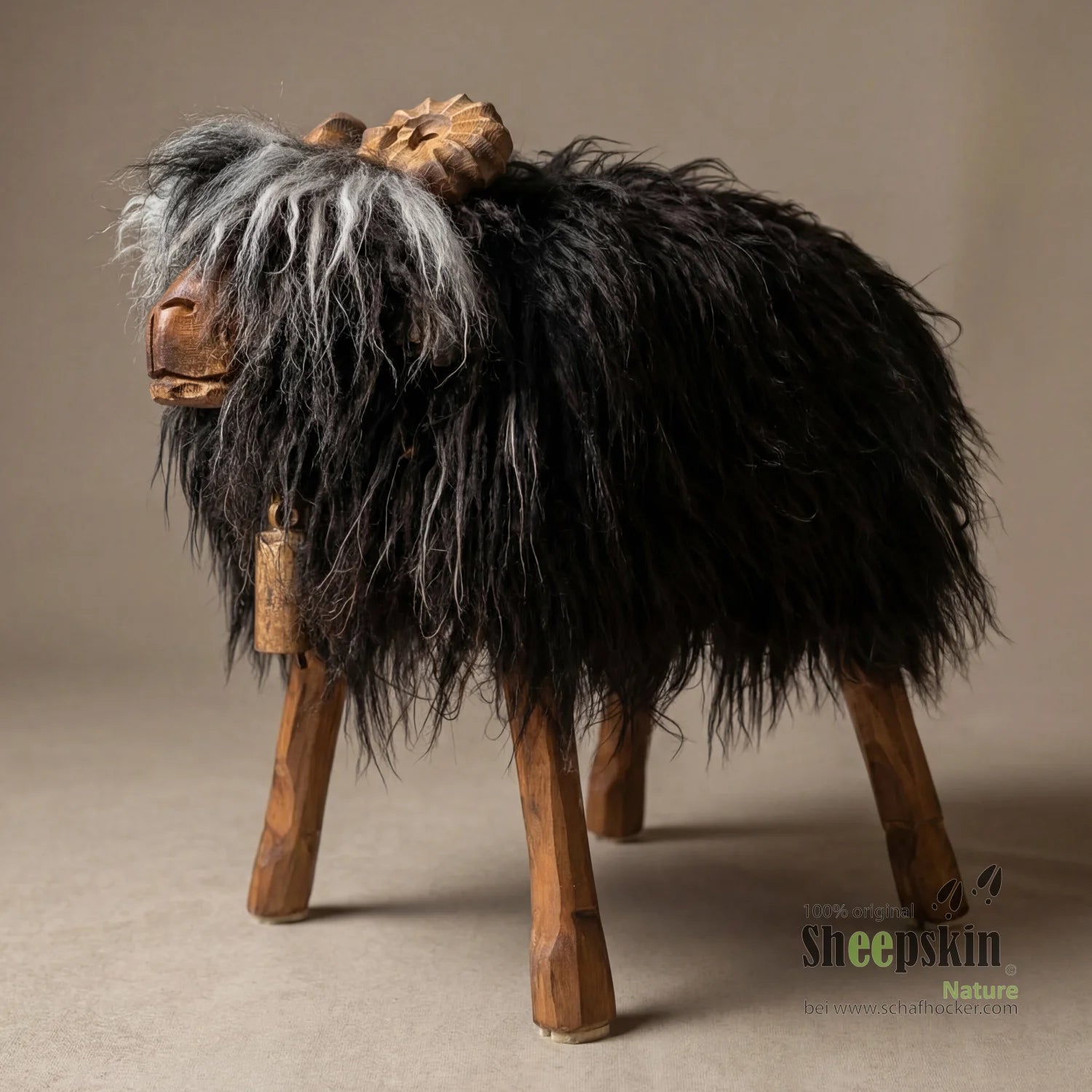 Schafhocker absolutes Einzelstück »Reto« der wilde Bua