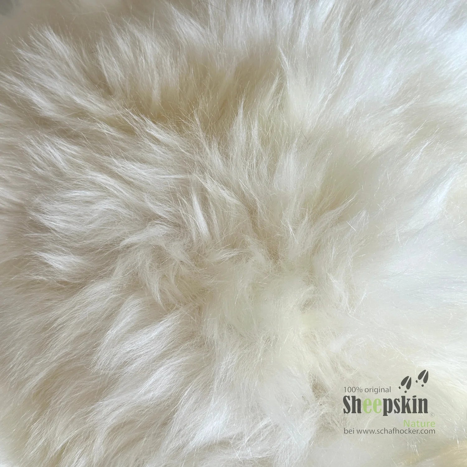 Schafhocker ➳ Paul der feminine Bua weiß Hocker Designer