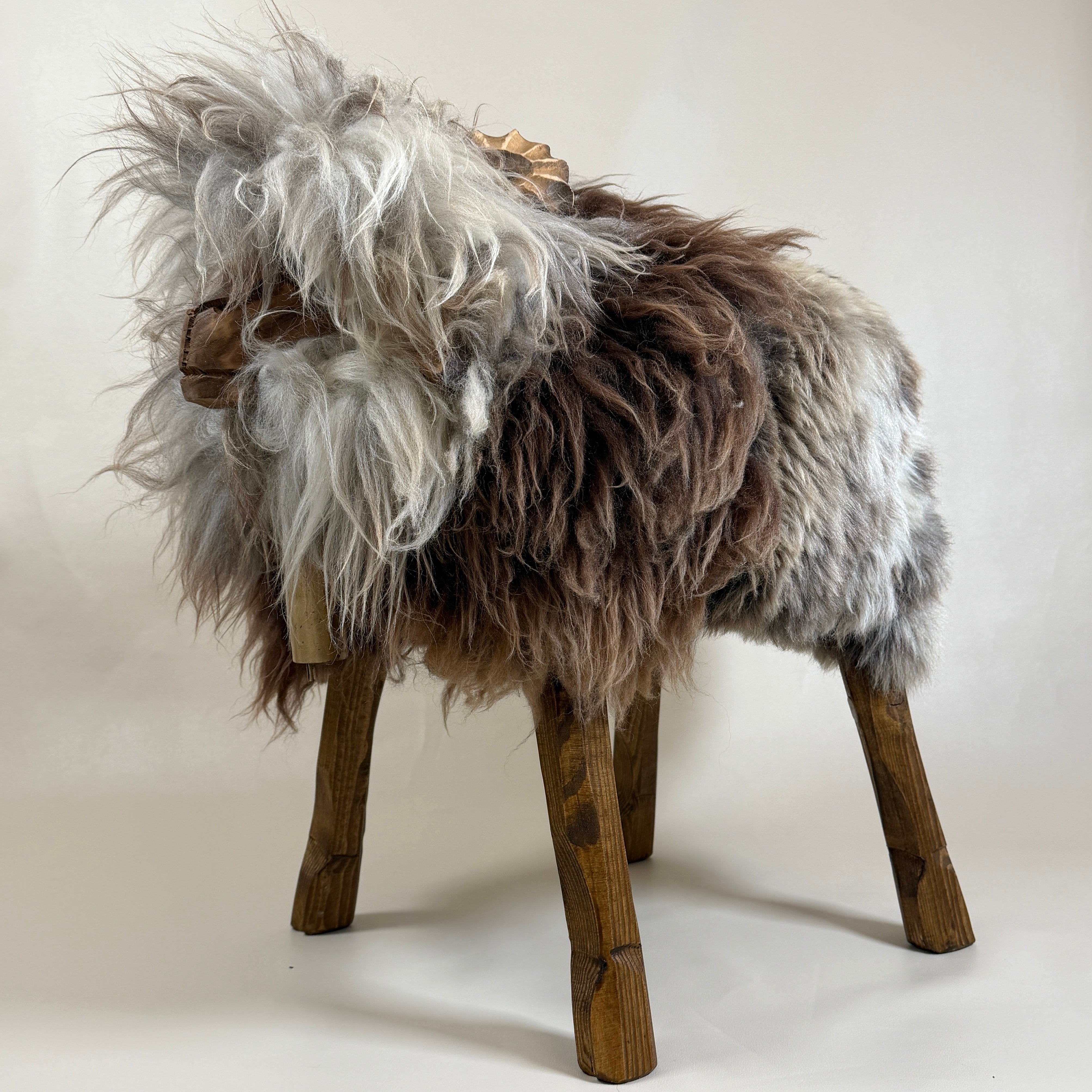 absolutes Einzelstück Schafhocker Bua »Sigfried« limited Tierhocker