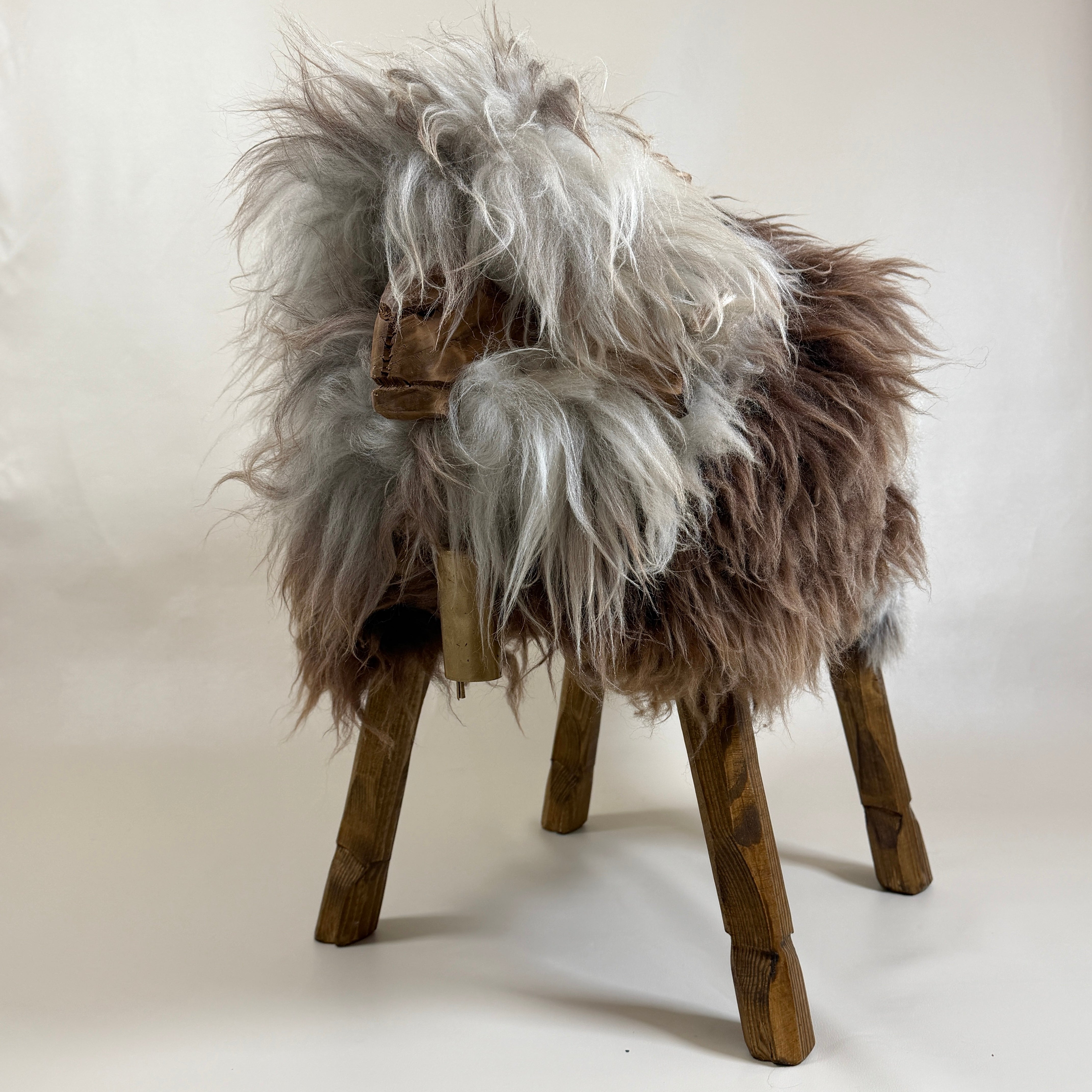 absolutes Einzelstück Schafhocker Bua »Sigfried« limited Tierhocker