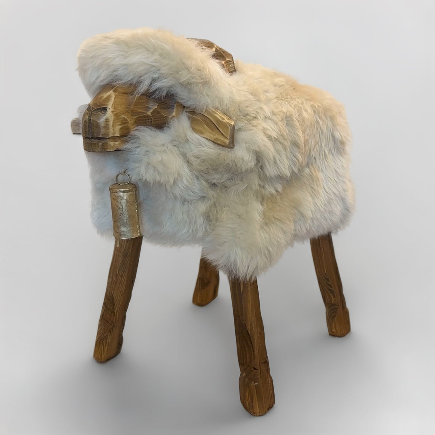 Sheep stool ➳ Toni the elegant Bua ➳ champagne stool designer animal stool