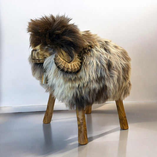 Absolute one -off | Schaf stool Mufflon Rudi Reverse | Designer stool sheep animal stools