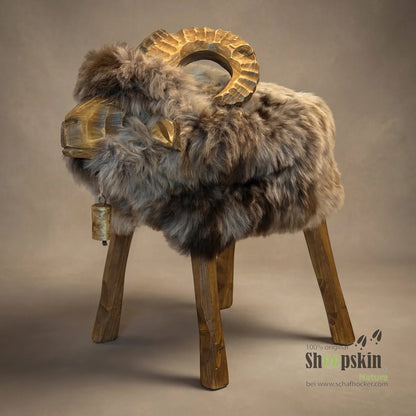 absolutes Einzelstück Schafhocker Mufflon »Gordon« Designer