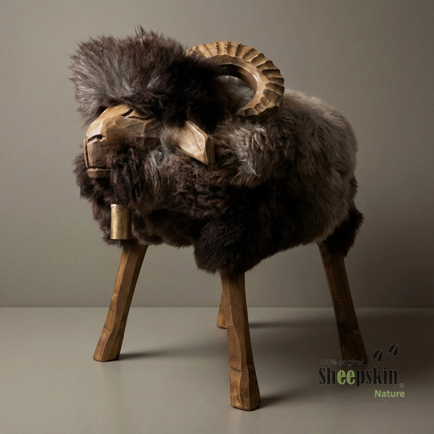 absolutes Einzelstück Schafhocker Mufflon »James« Designer