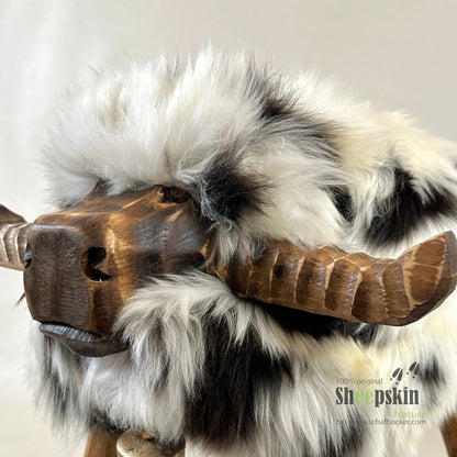 absolutes Einzelstück | Schafhocker Stier Kuhlio Designer