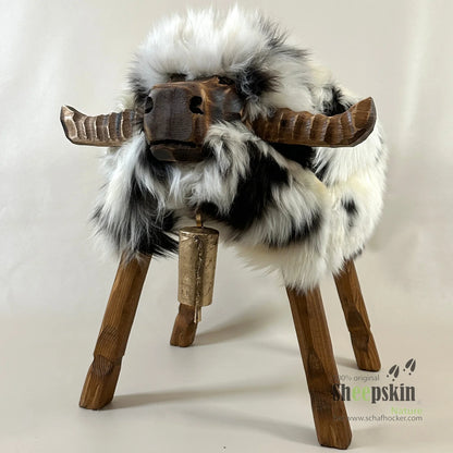 absolutes Einzelstück | Schafhocker Stier Kuhlio Designer