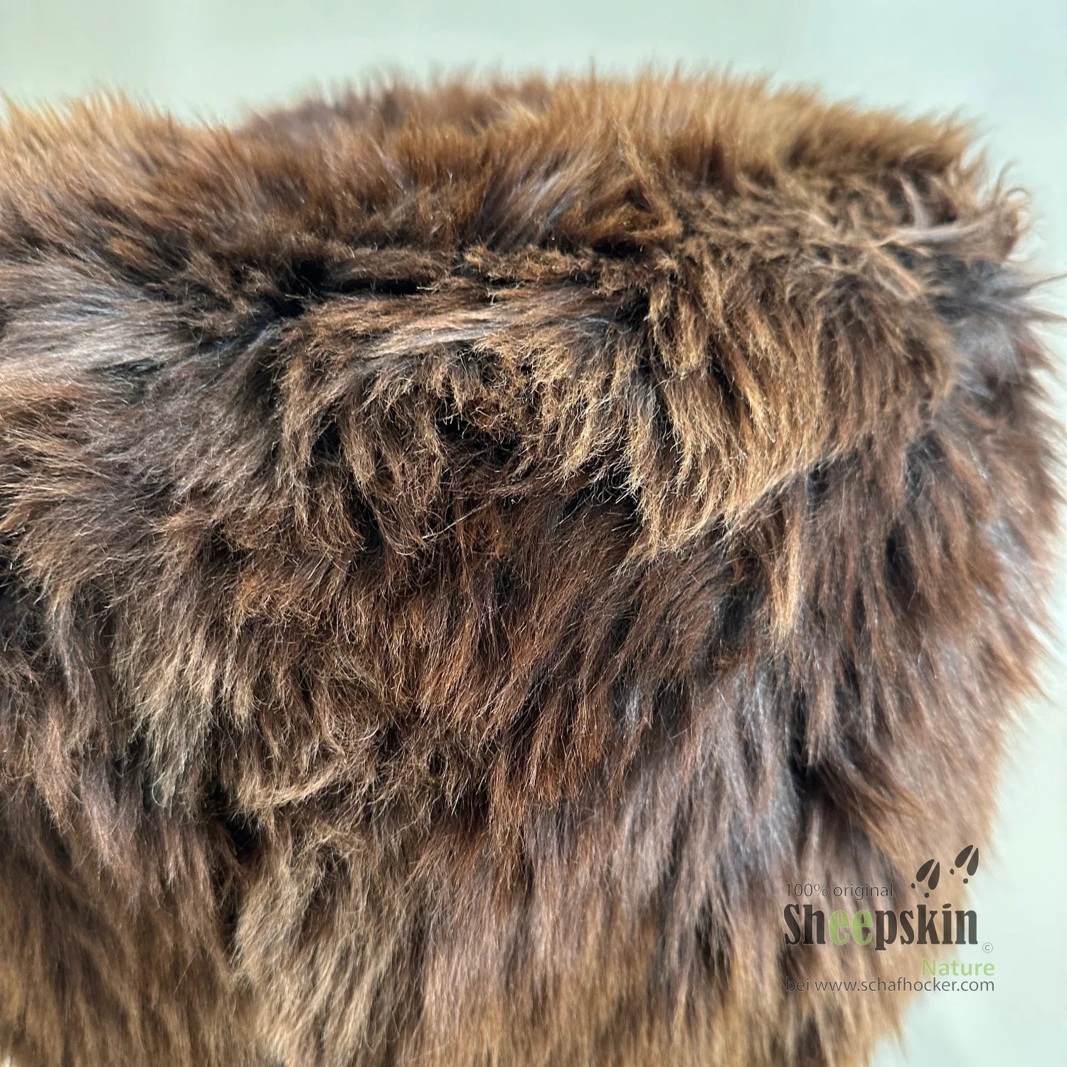 Designer Chalet Schaffell Hocker Fellhocker rund ’braunbär’