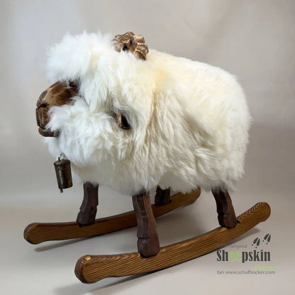 »Ernie« das Schaukelschaf Widder Schaukelpferd eisbärweiß