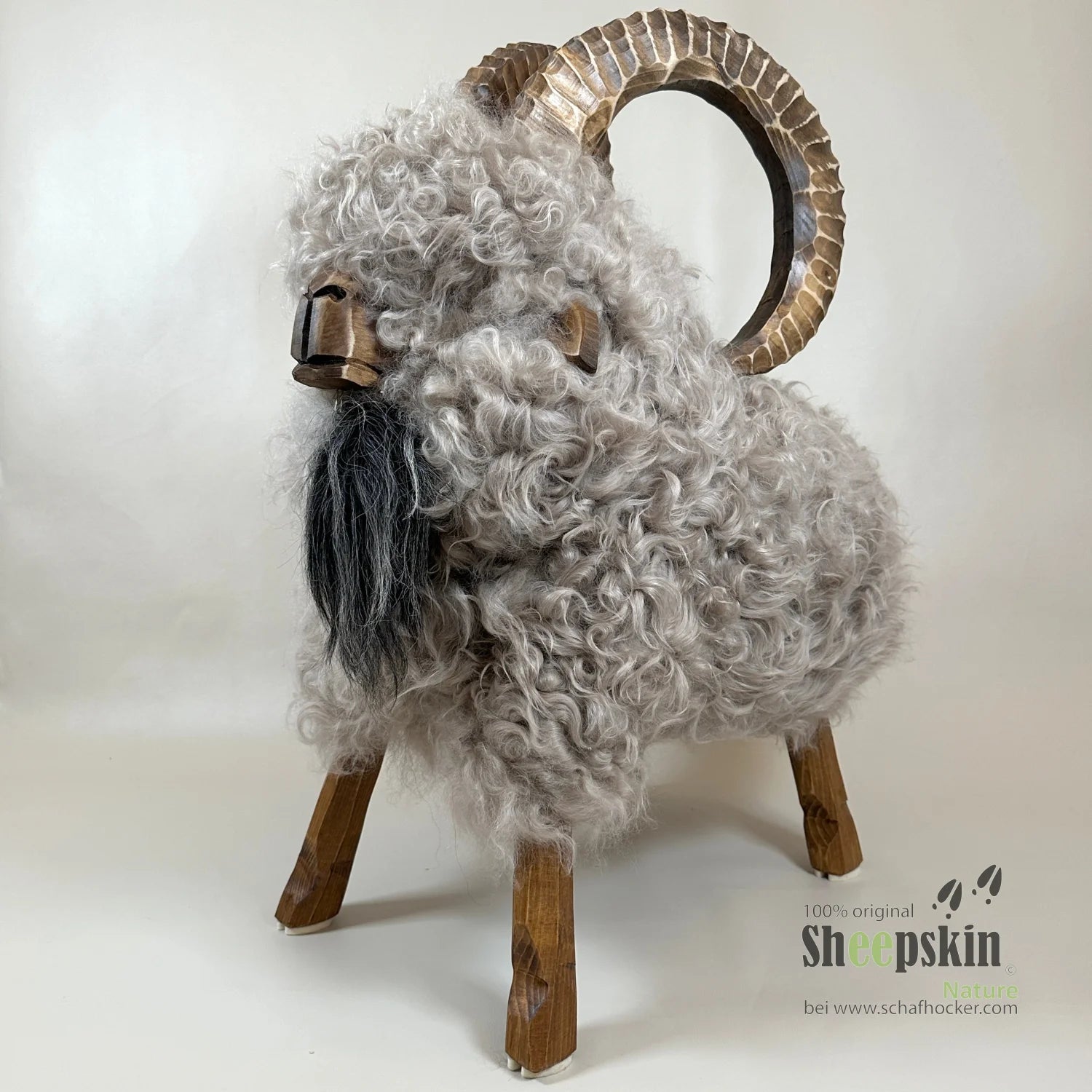 Premium Design Tierhocker ➤ Schafhocker absolutes