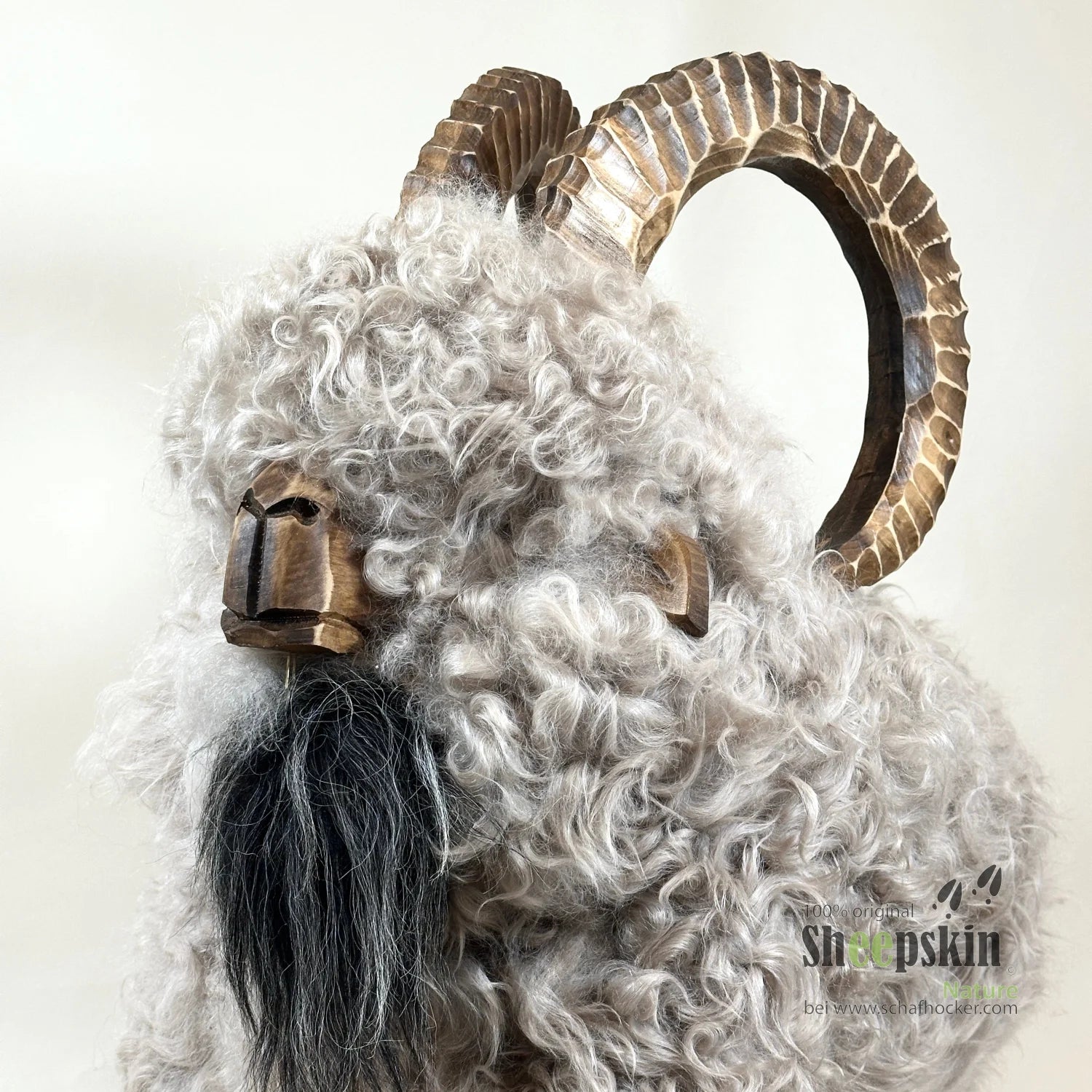 Premium Design Tierhocker ➤ Schafhocker absolutes