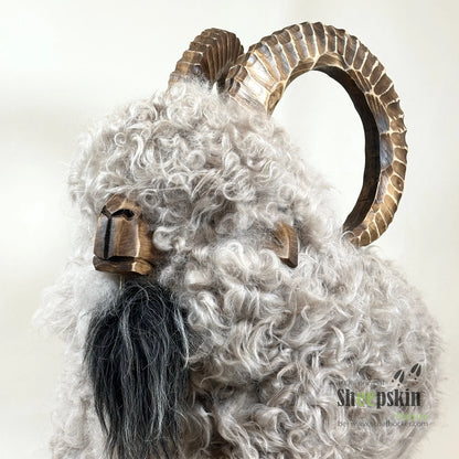 Premium Design Tierhocker ➤ Schafhocker absolutes