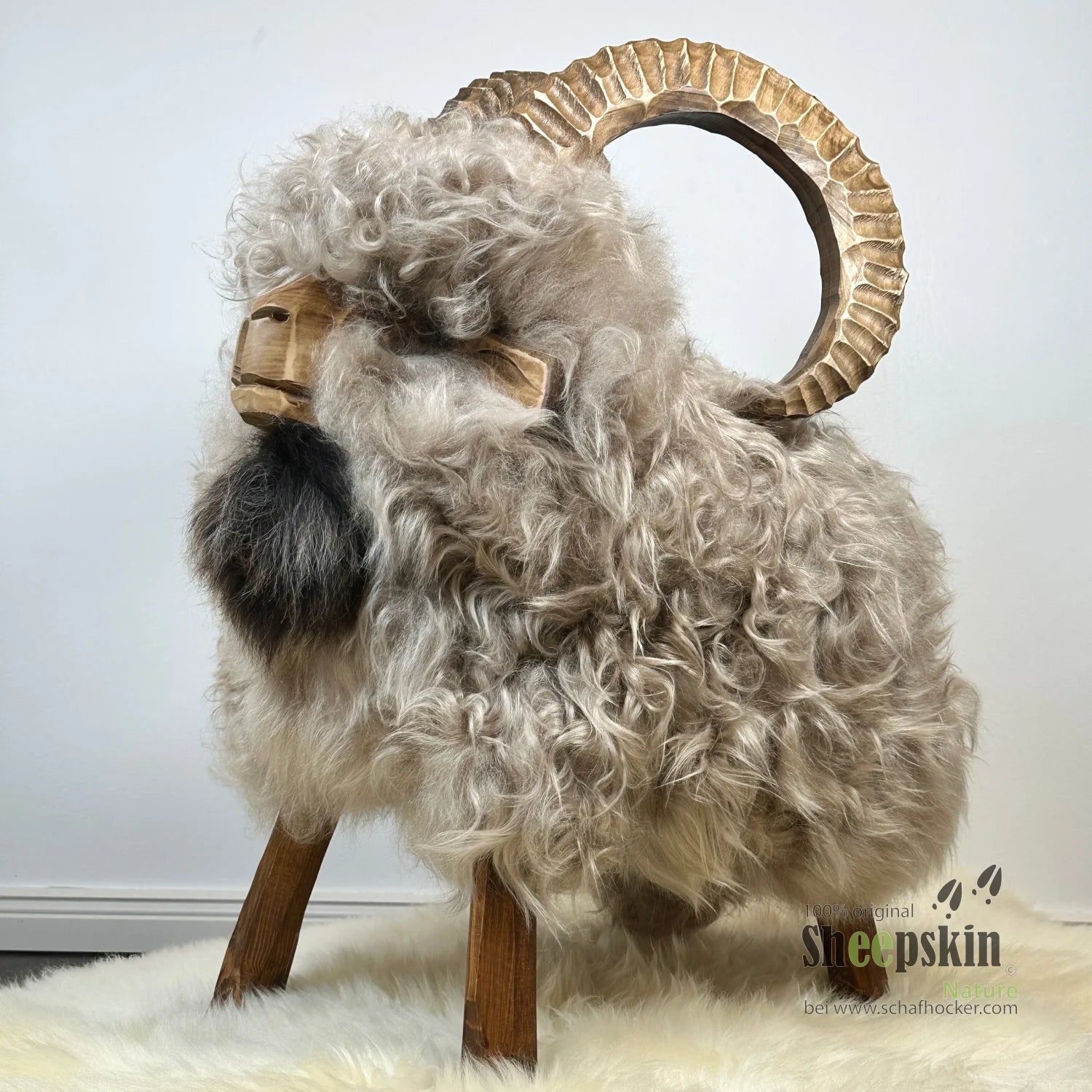 Premium Design Tierhocker ➤ Schafhocker absolutes