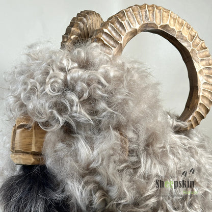 Premium Design Tierhocker ➤ Schafhocker absolutes