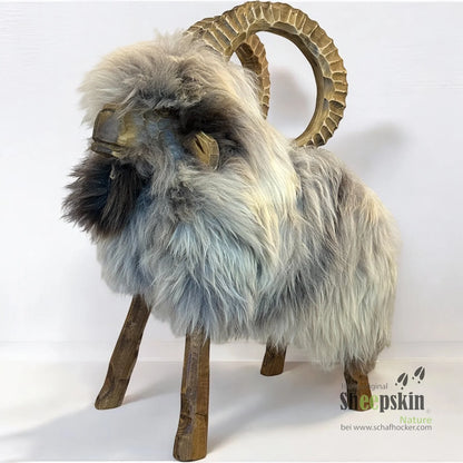 Premium Design Tierhocker ➤ Schafhocker 𓃵 Rocky der Steinbock grau greige limited Schafhocker Steinbock