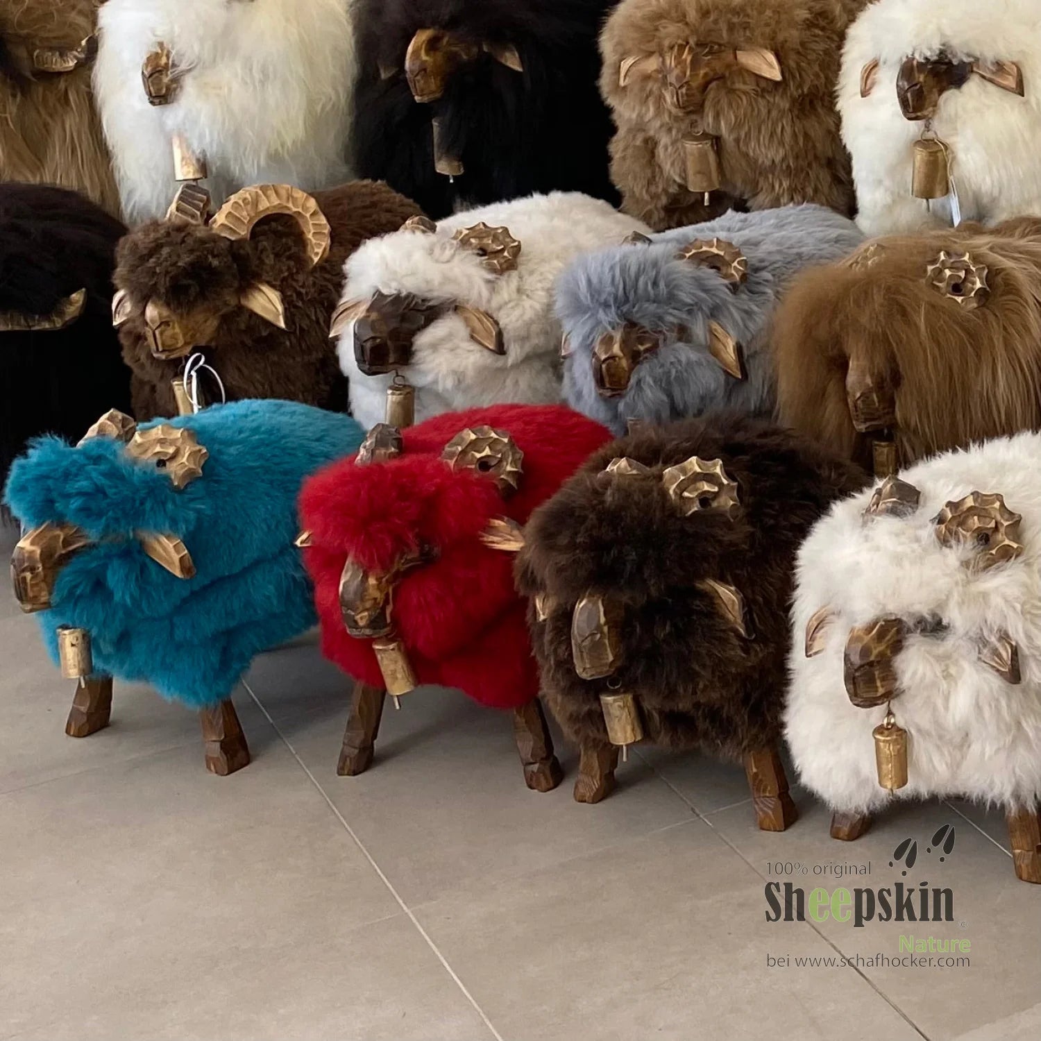 Premium Design Tierhocker ➤ Schafhocker Kinderhocker ’Leo der wilde Bua’ petrol Kinderhocker Bua