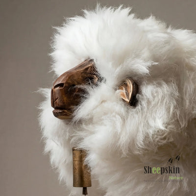 Premium Schafhocker »Helga« das freche Madl Eisbär weiß