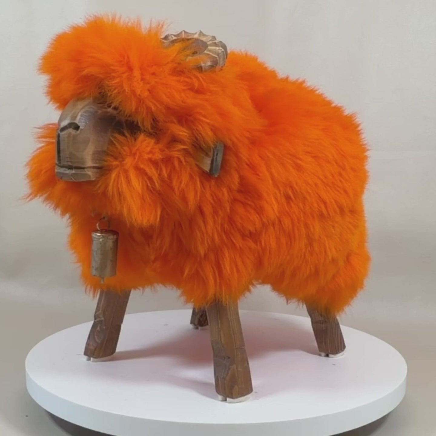 Video laden: Premium Design Kids Schafhocker Kinderhocker »Timi« der Bua orange