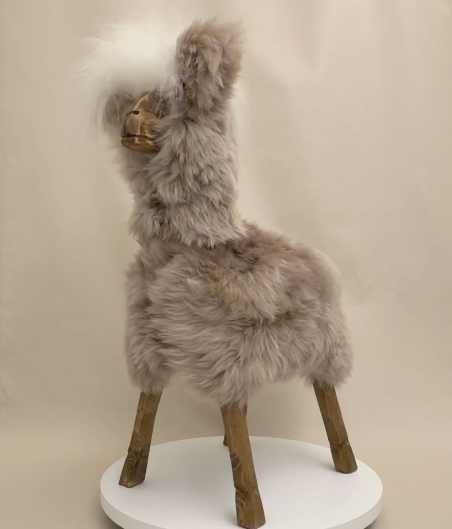 Juhzsámoly alpaka »Pepper« dizájner állati széklet homokos bézs