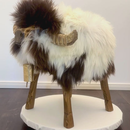 pièce unique absolue | Tabouret de mouton Taurus Milo Tabouret design Tabouret d'animal de mouton