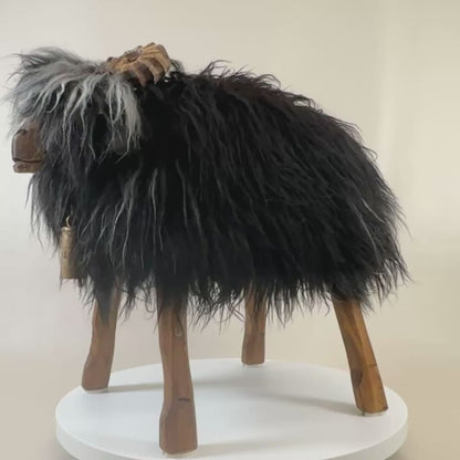 שרפרף כבשים חתיכה ייחודית לחלוטין "רטו" האיל הפראי Bua מוגבל לוקי