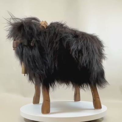 Birkazsámoly »Arno« a vad Bua fekete barna dizájner állati zsámoly kos