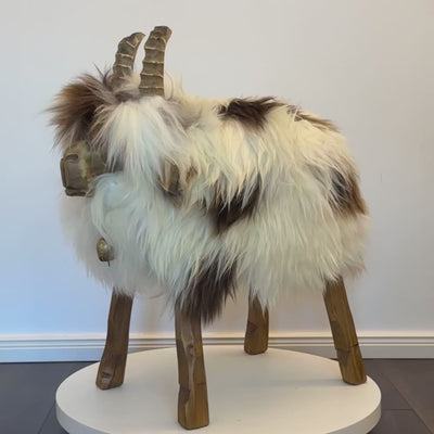 helt unik bit av fårpall get »Jogl« designer djurpall