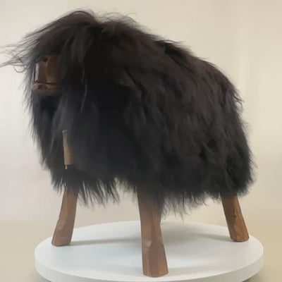 Premiumdesign djurpall fårpall »Anna« den vilda tjejen svartbrun