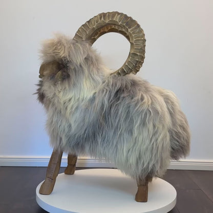 Animal stool 𓃵 Rocky the Capricorn light limited