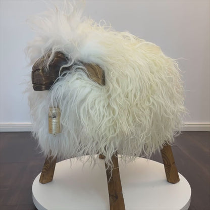 Taburete oveja ➳ Josefa la salvaje ➳ oso polar taburete de diseño blanco taburete animal oveja