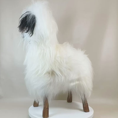 Schafhocker Alpaka Ötzi »Stella« Designer Tierhocker weiß