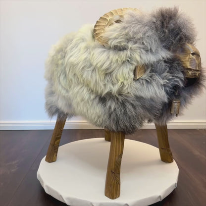 pièce unique absolue | Tabouret mouton Mouflon Greygor| Tabouret design tabouret animal mouton