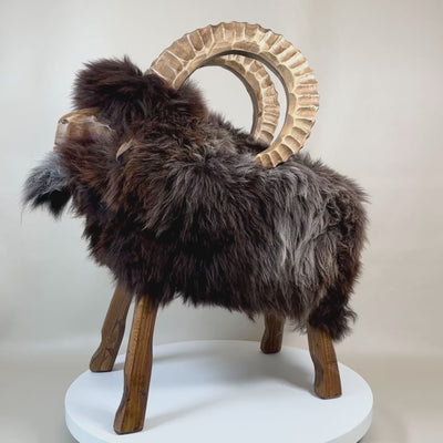 Premium Design Schafhocker absolutes Einzelstück »Balboa« der Steinbock