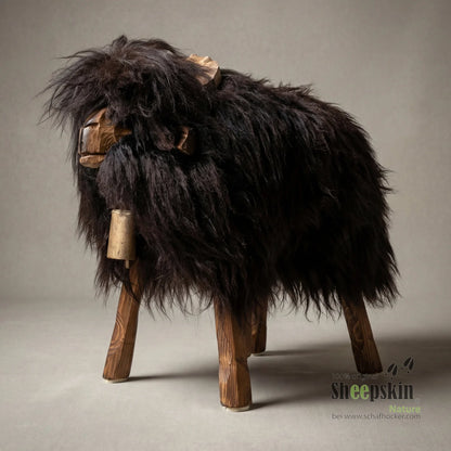 Schafhocker »Arno« der wilde Bua schwarz braun Designer