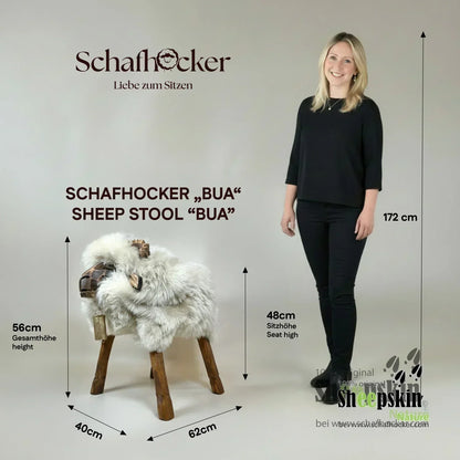 absolutes Einzelstück Schafhocker Bua »Lennart« Designer